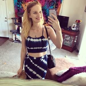 Meet your Posher, Jenna